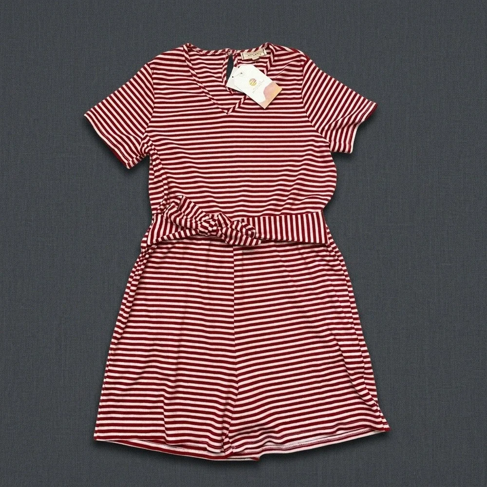 Walking On Sunshine Size XL Romper Red White Striped Ribbed Knit Tie Front NWT